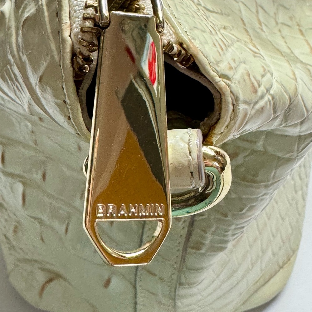 Elegant Brahmin Duxbury Cream Crocodile-Embossed Women's Bag - Picture 5 of 7